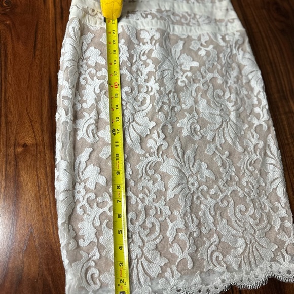 Tadashi Shoji Cream Sheath Wedding Dress Sweetheart Neckline - Picture 6 of 6